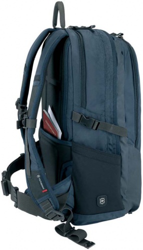 Рюкзак Altmont Deluxe Backpack синий Victorinox 32388009 GS