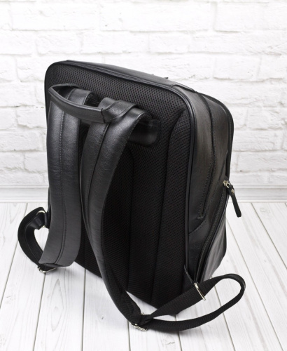 Кожаный рюкзак Cossira black Carlo Gattini 3048-01