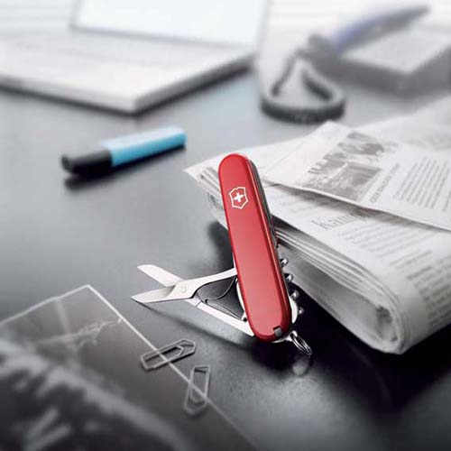 Нож перочинный Compact красный Victorinox 1.3405 GS